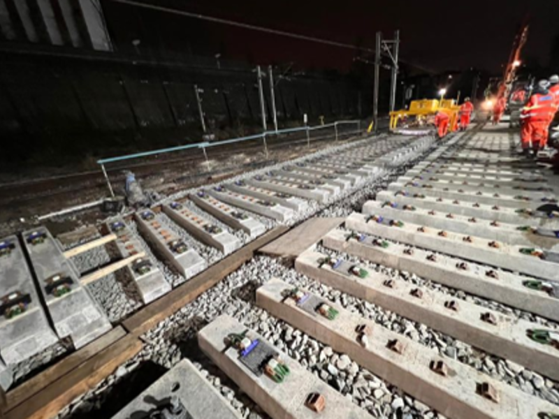 Image of rail tracks